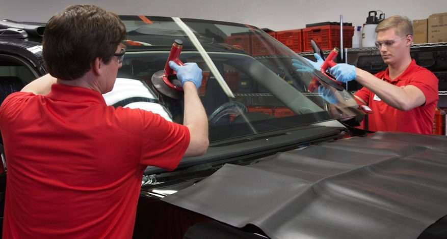 Difference Between Rear Auto Glass Repair and Windshields